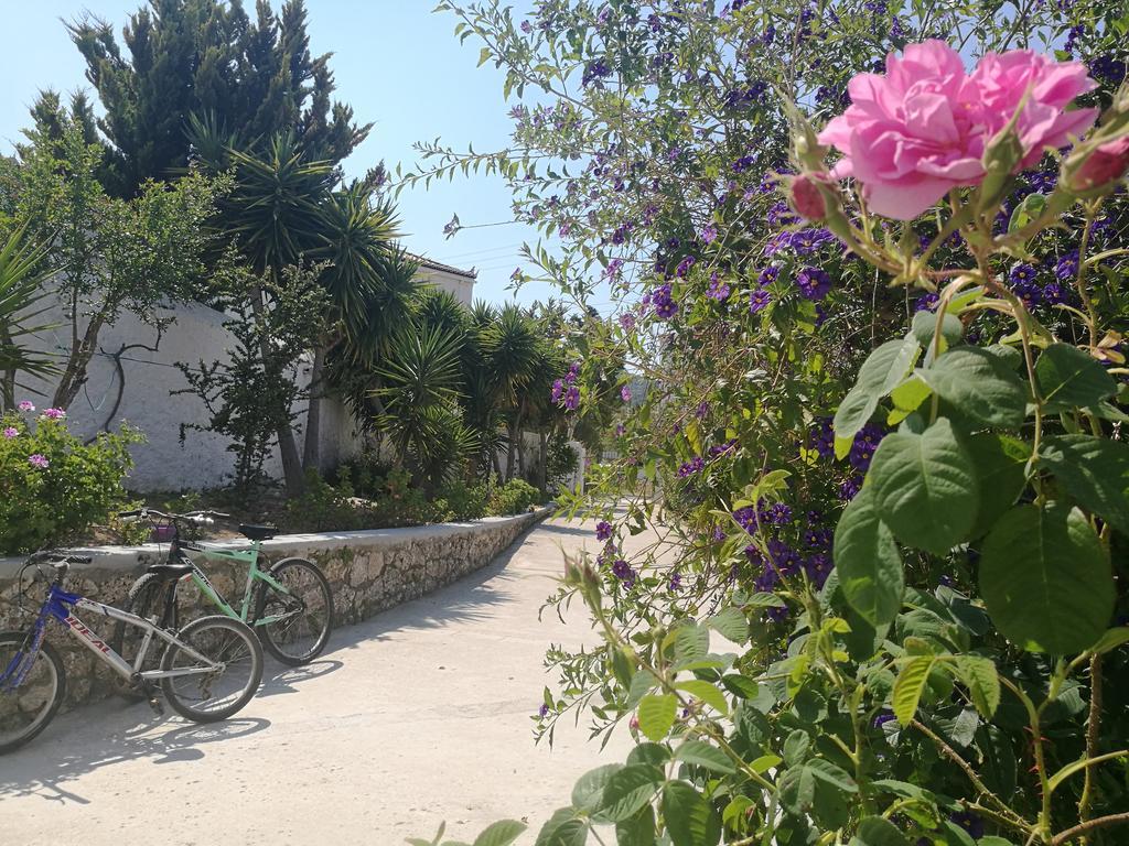 Villa Metaxa Spetses Town Luaran gambar